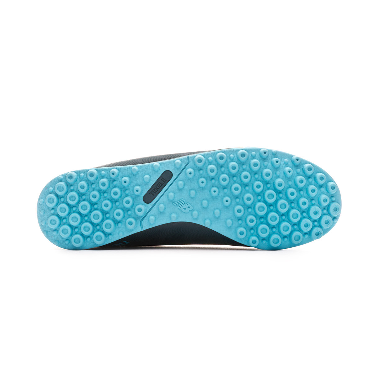 new balance tekela turf