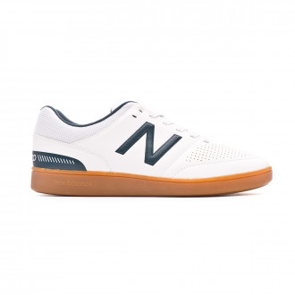 new balance indoor