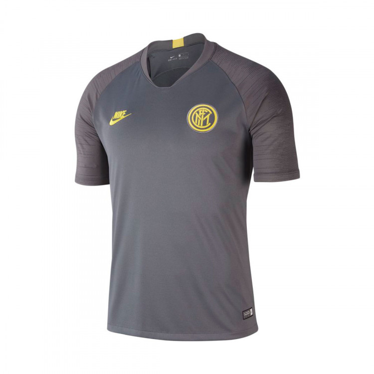 inter yellow jersey