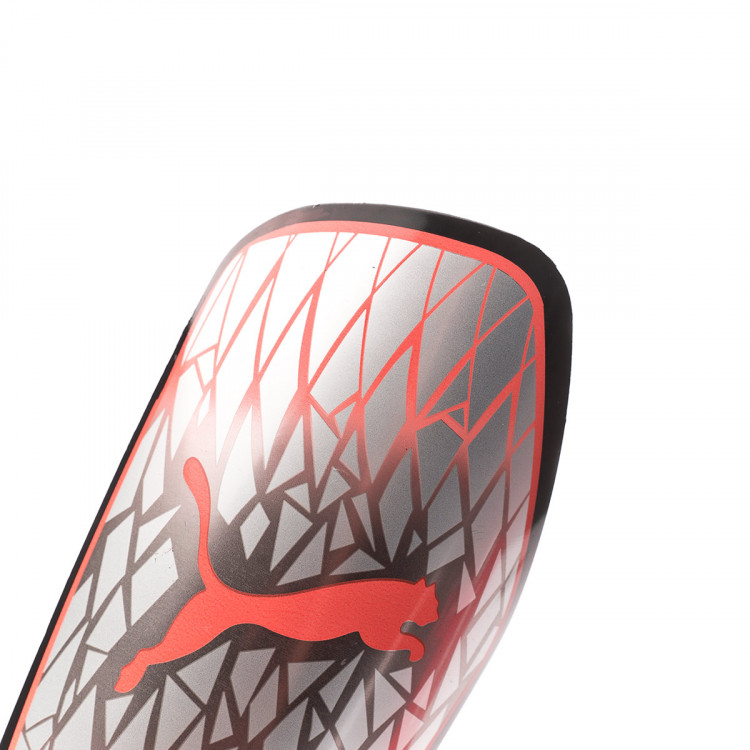 espinillera-puma-future-19.3-grey-dawn-nrgy-red-quarry-2.jpg