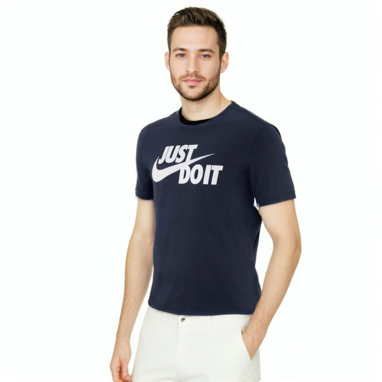 camiseta nike sportswear