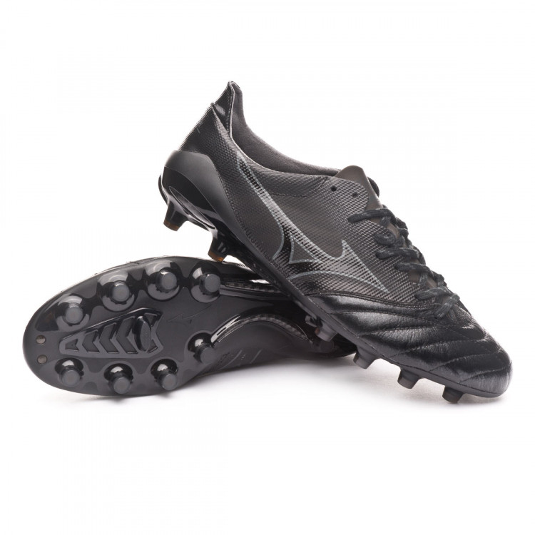 mizuno black football boots