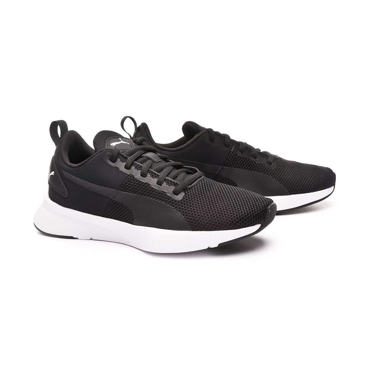 puma flyer runner black white