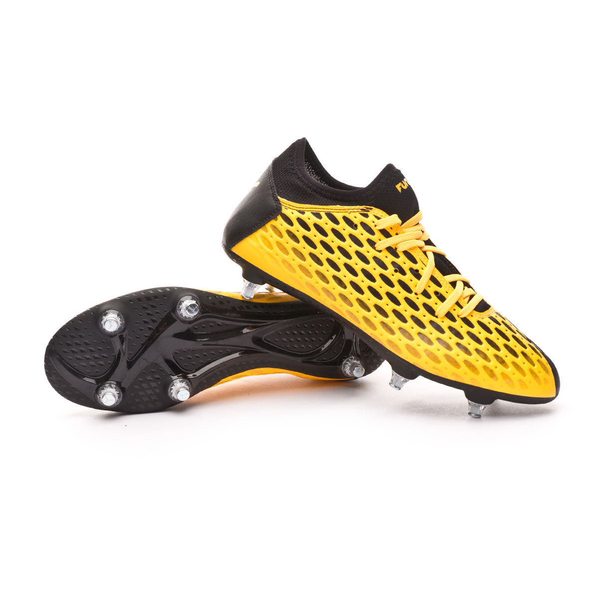 puma flat football shoes