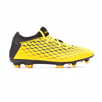 botas de futbol puma negras