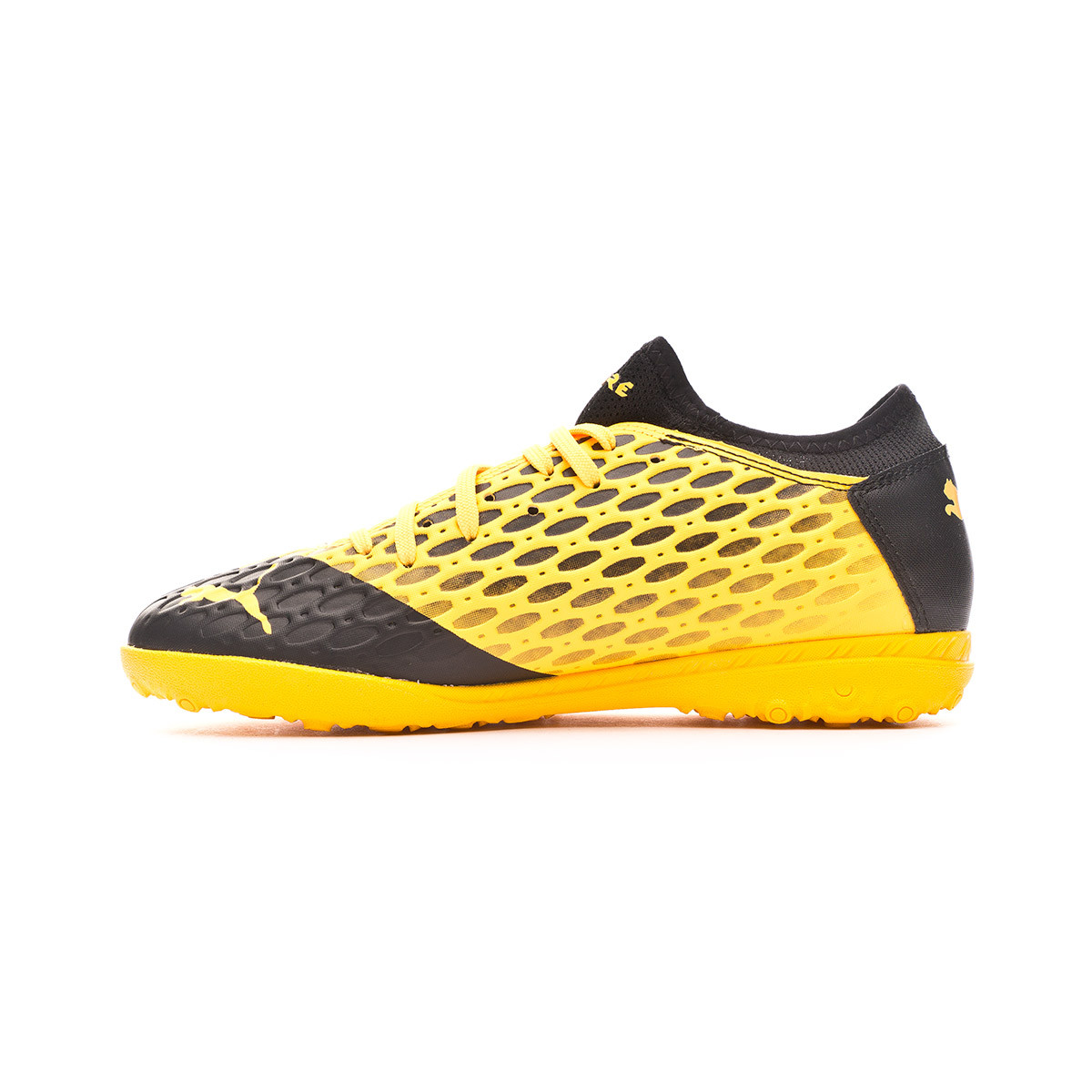 scarpe calcio pianta stretta