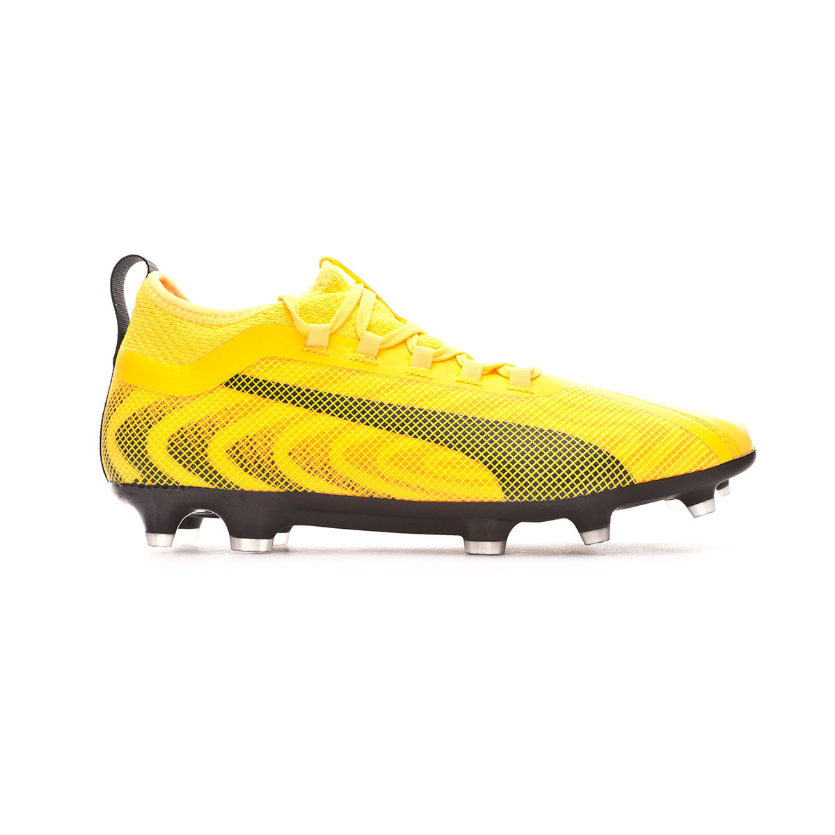 puma flat football shoes