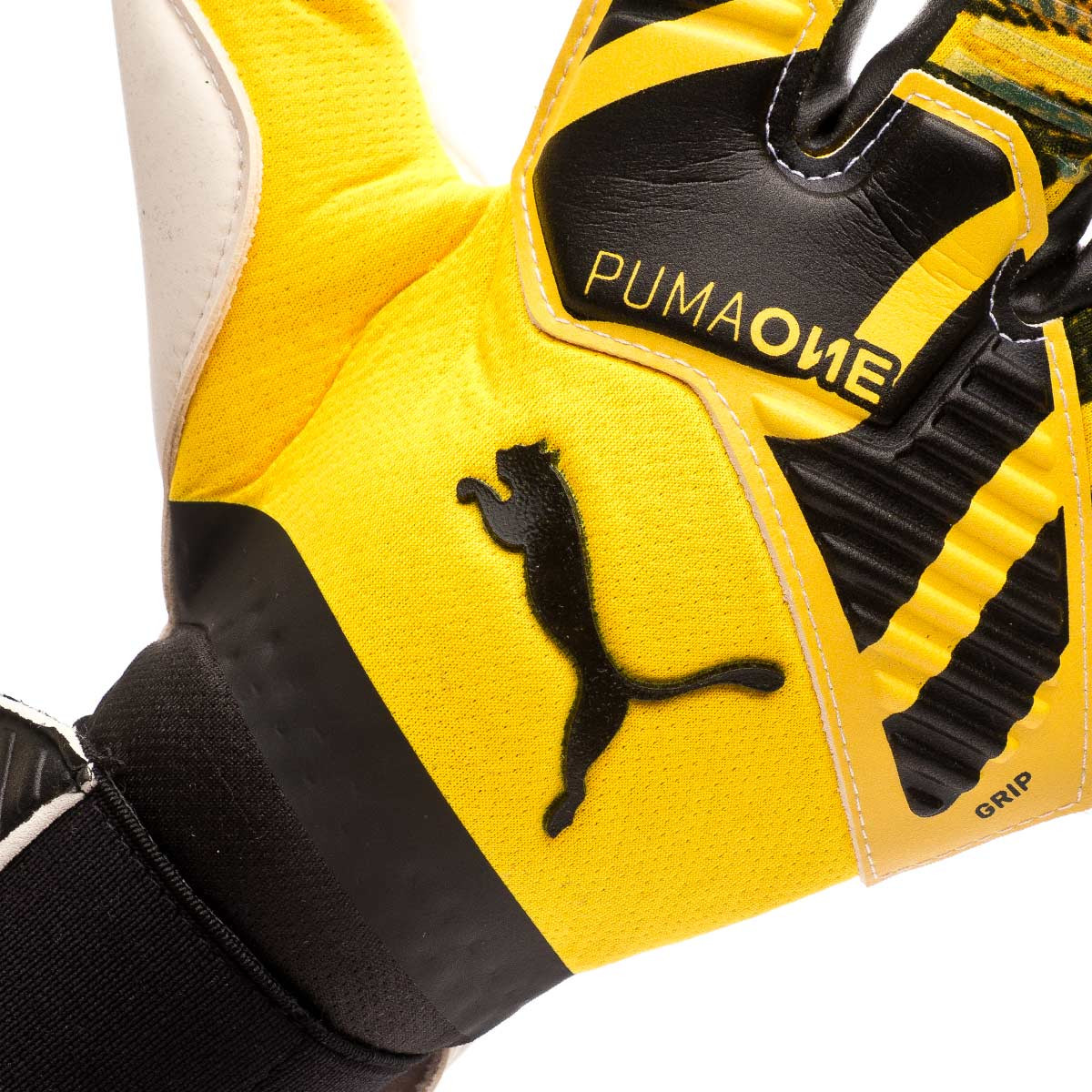 yellow and black puma