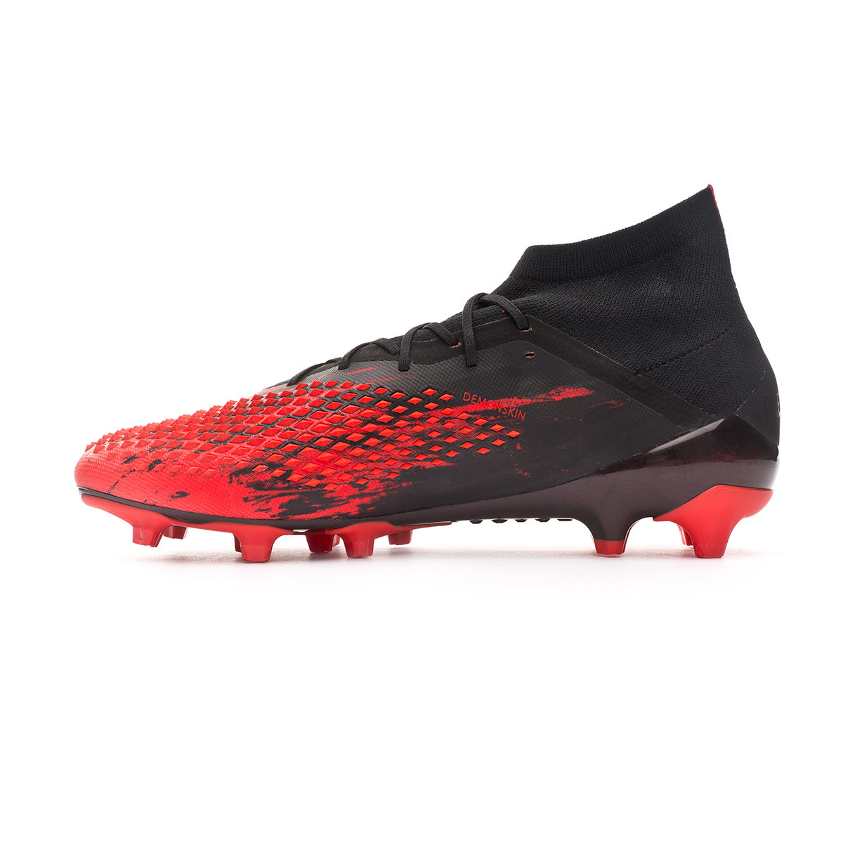 crampons foot adidas predator