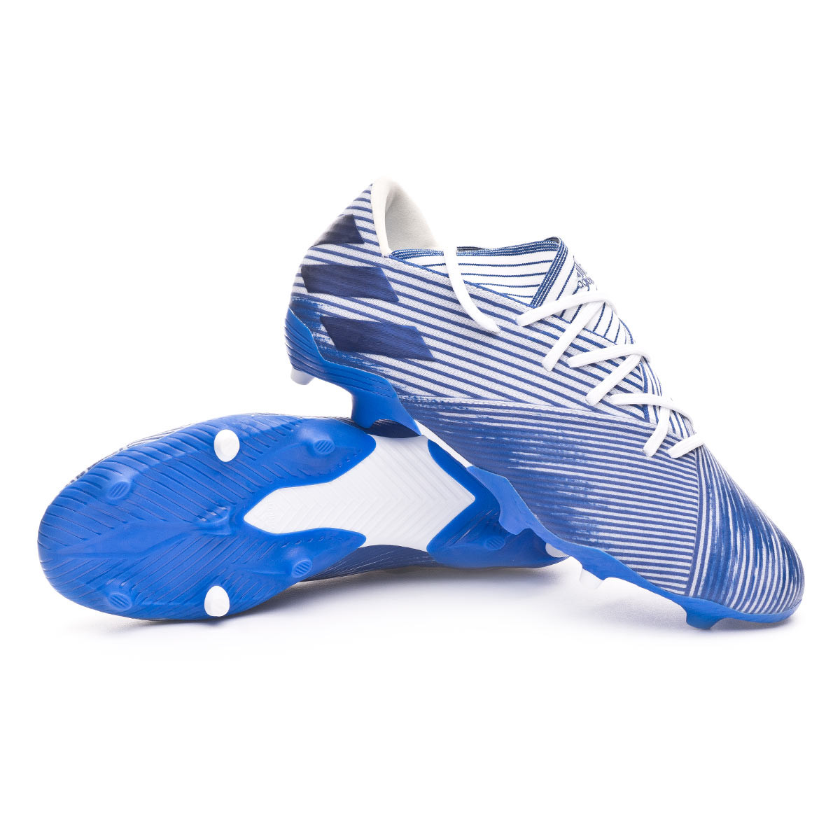 chuteira nemeziz 19.2 campo