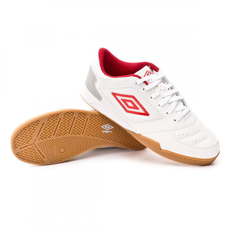 chuteira umbro chaleira