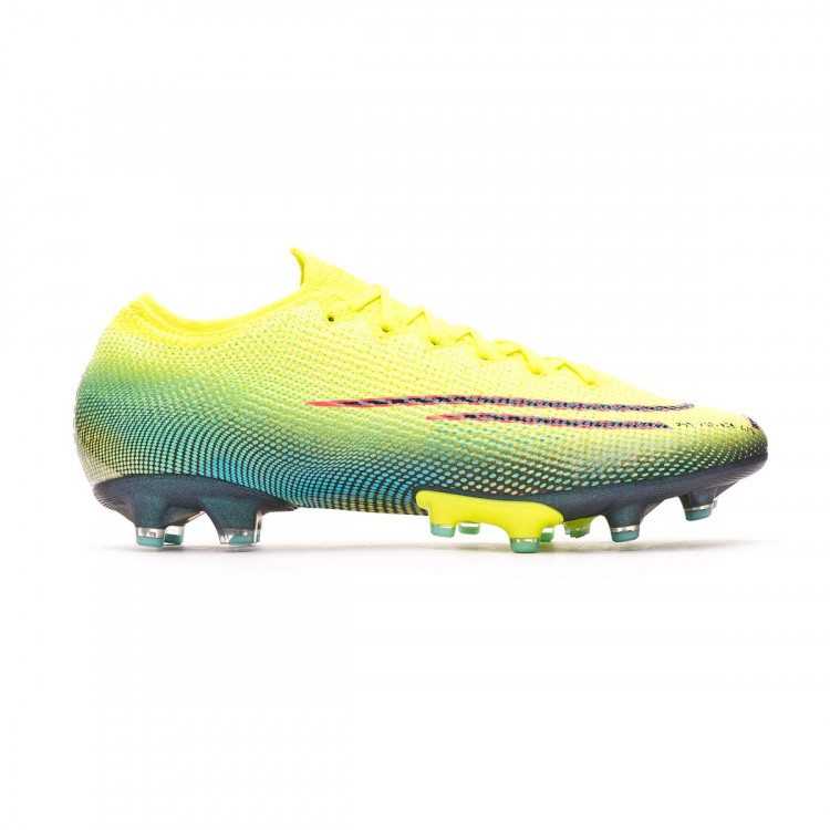 Nike Mercurial Vapor XIII Academy FG MG White Chrome.