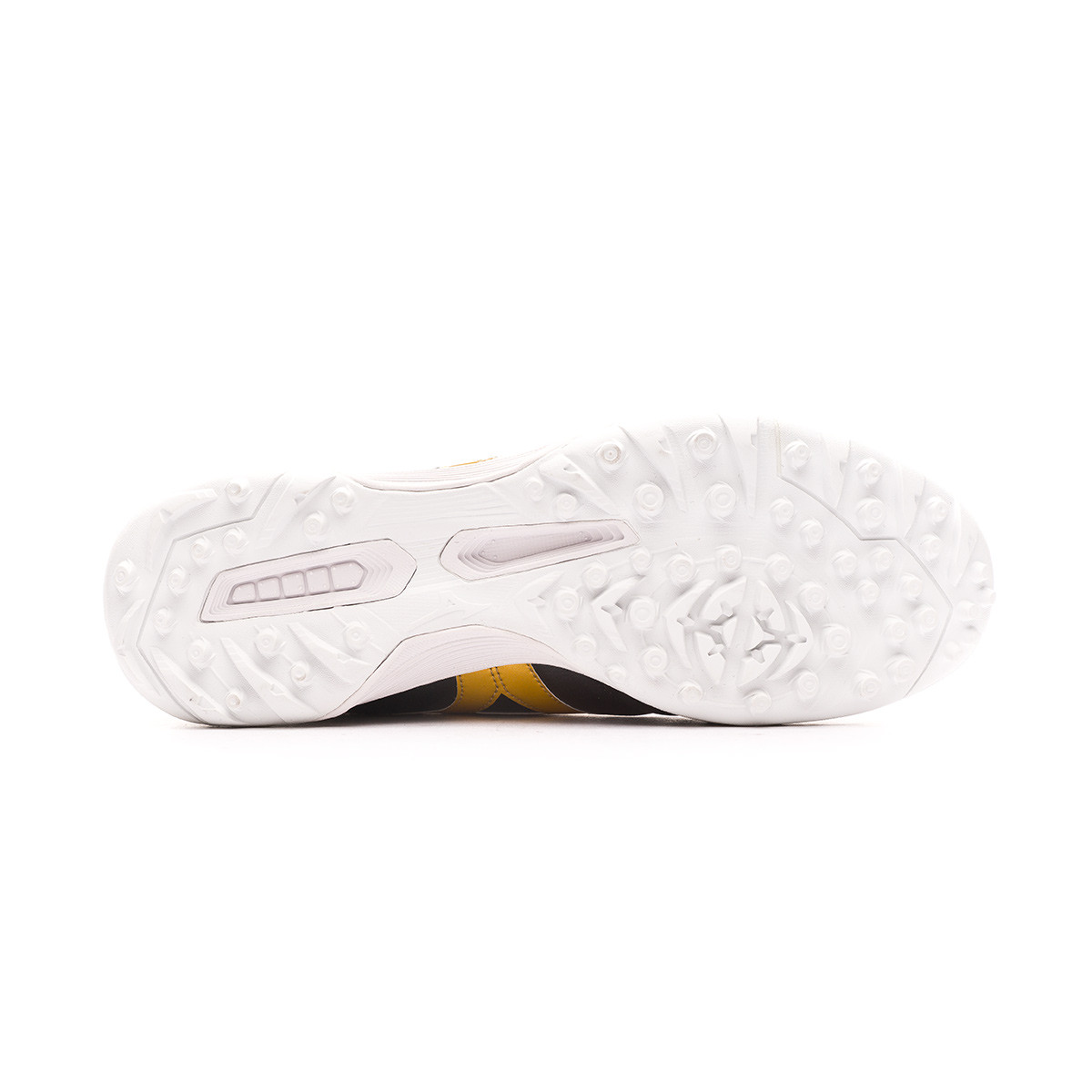 mizuno compete turf