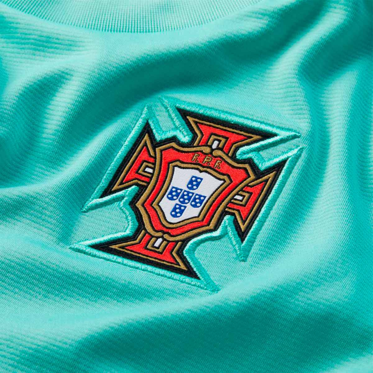 nike portugal strike