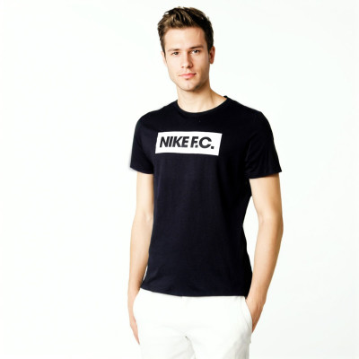 Camiseta Nike F.C. Essentials