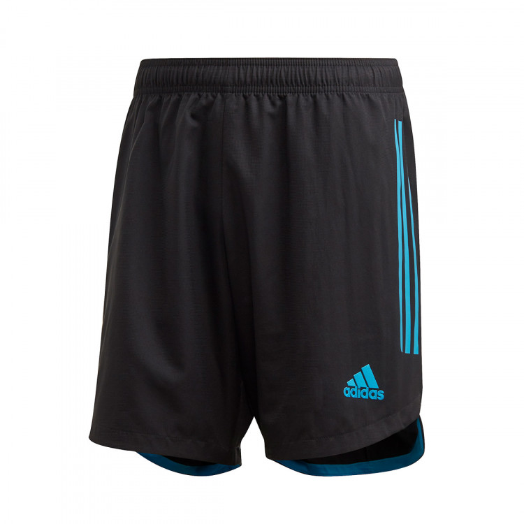 maglia e pantaloncini adidas