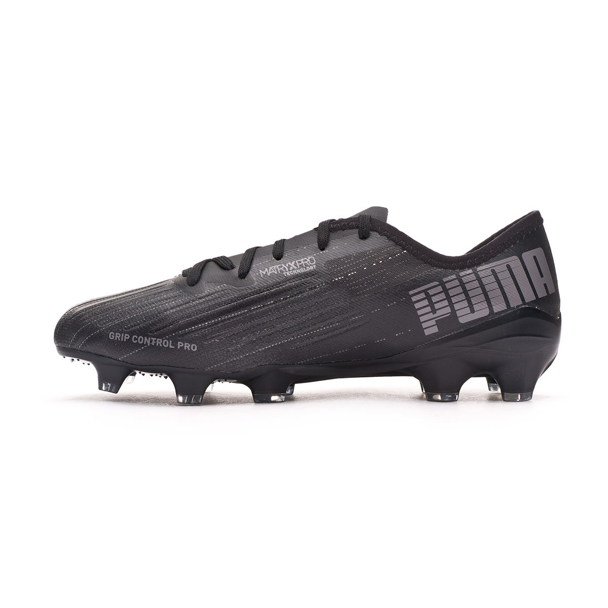 puma black football shoes