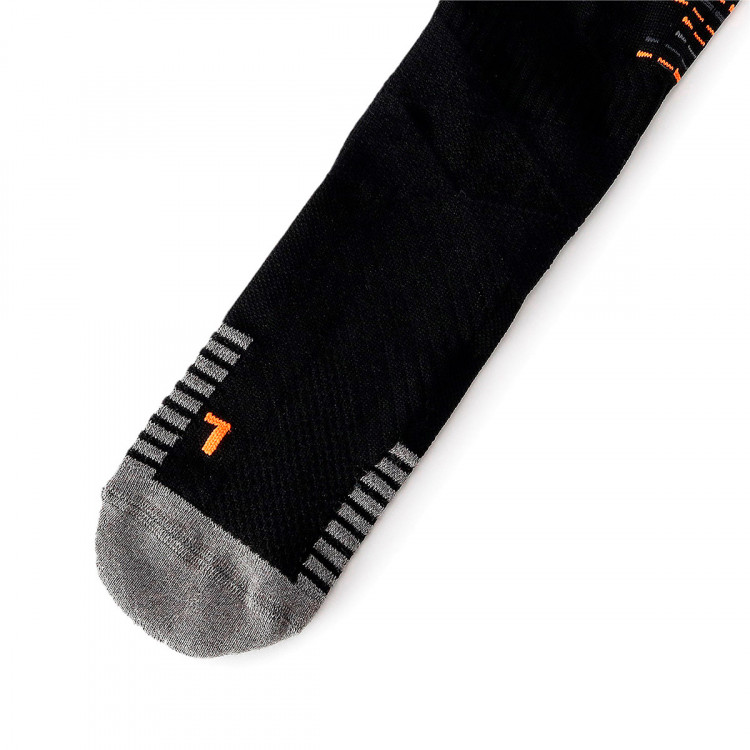 medias-puma-team-ftblnxt-socks-puma-black-shocking-orange-2