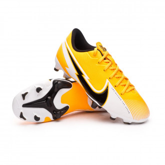 where to buy football shoes