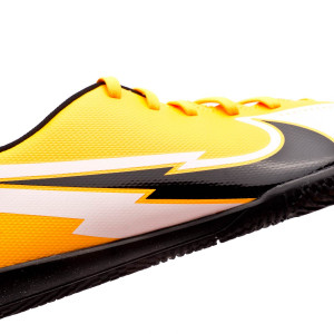 Chaussures adultes noires de Futsal et foot à 5 Vapor 13 Club IC Nike -  FutsalStore