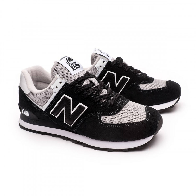 all black new balance trainers