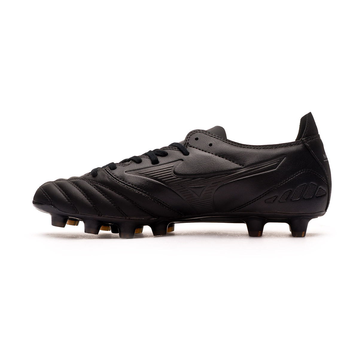 mizuno black football boots