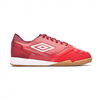 Umbro. Compra las últimas novedades de Umbro para jugar a fútbol - Fútbol  Emotion