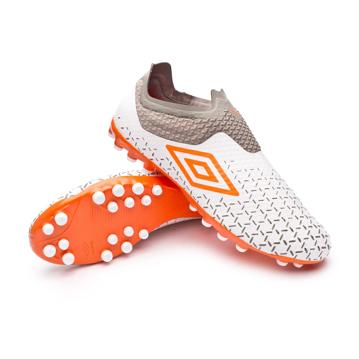 umbro football boots laceless