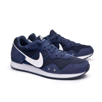 Comprar Deportiva baja plana Nike Venture Runner marino Nike online