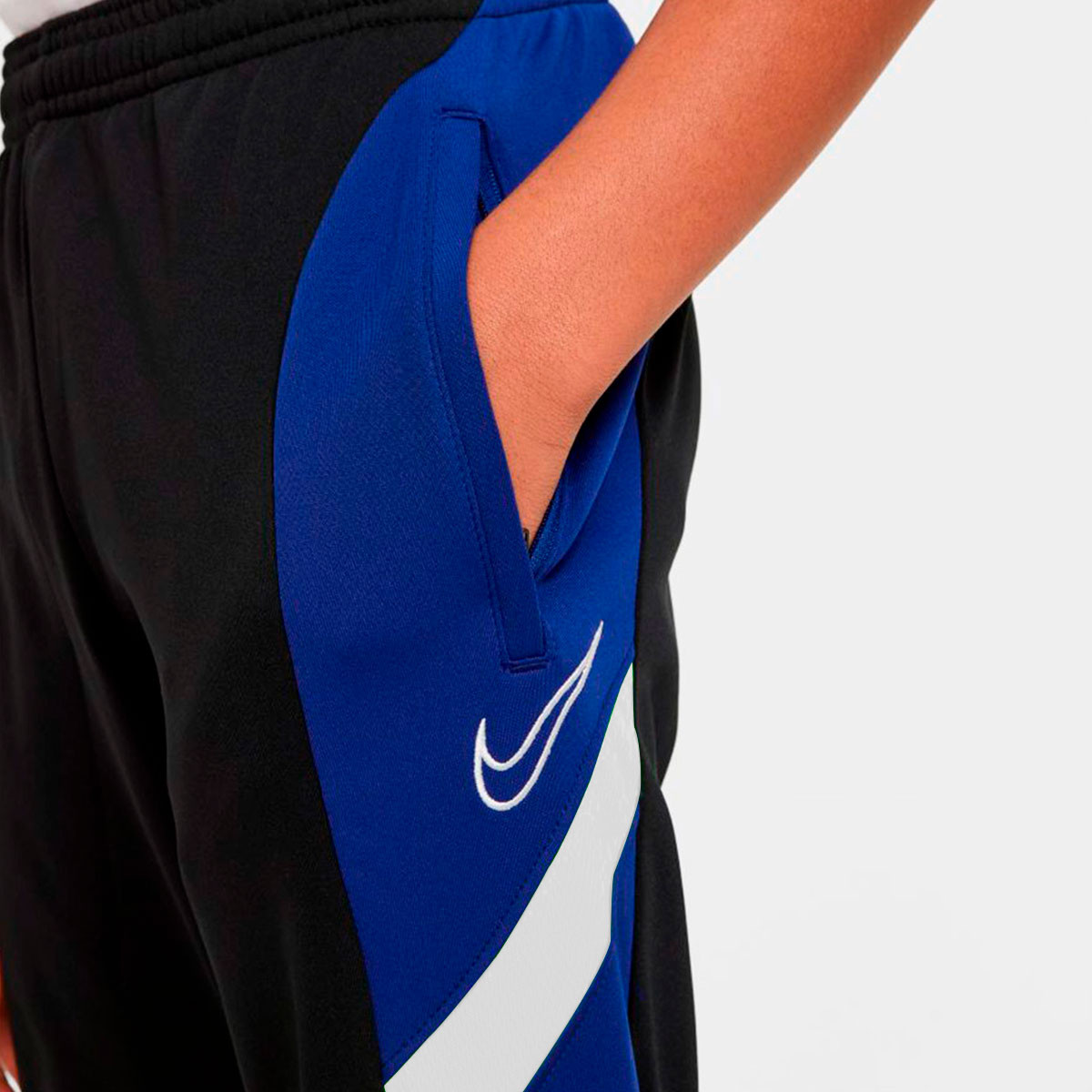 semestre Universal Robusto Long pants Nike Dri-Fit Academy Track FP MX Niño Black-Deep royal blue-White-White - Football store Fútbol Emotion semestre Universal Robusto Long pants Nike Dri-Fit Academy Track FP MX Niño Black-Deep royal blue-White-White - Football store Fútbol Emotion