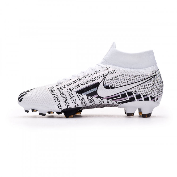 nike mercurial superfly football boots