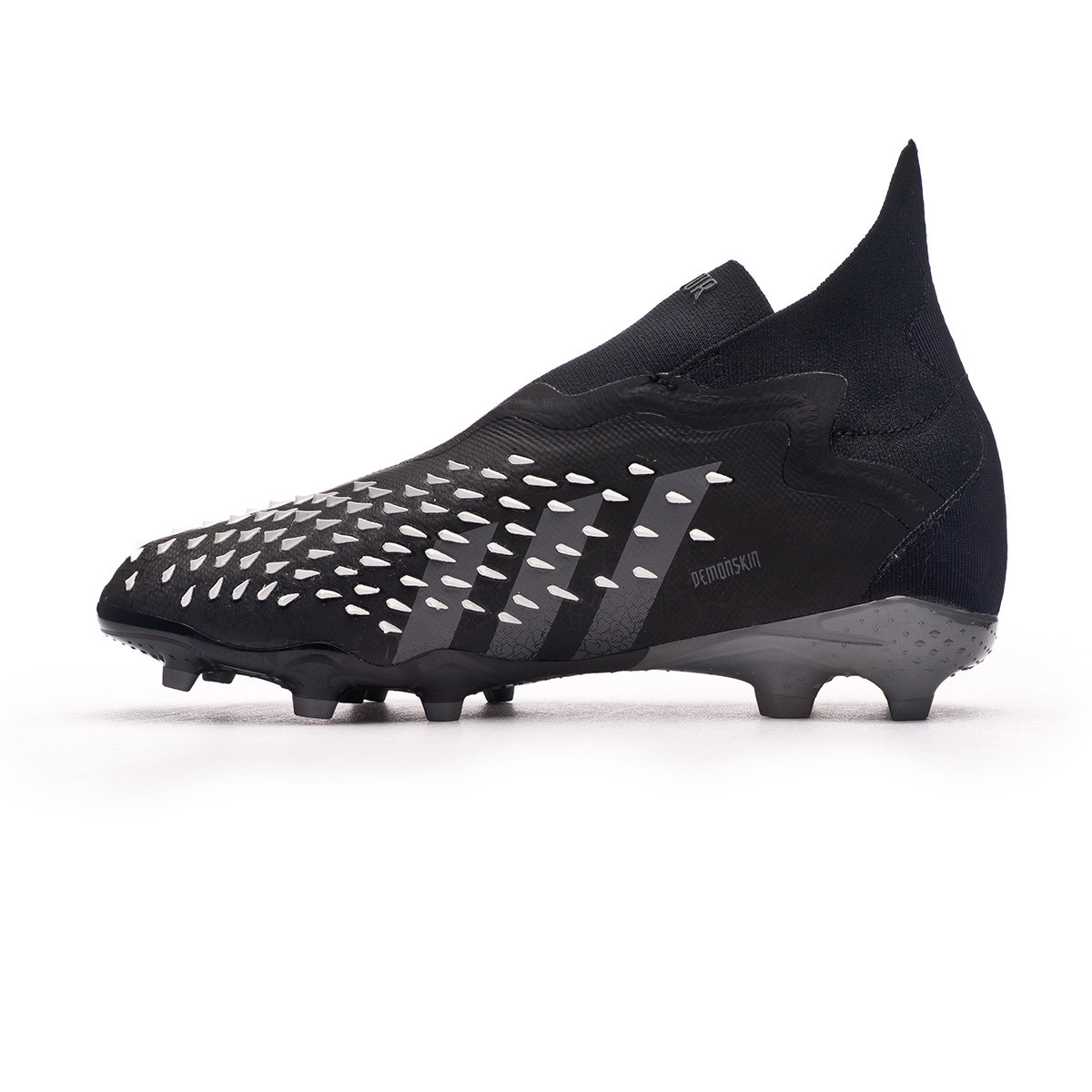 Bota de fútbol adidas Predator Freak + FG Niño Core Black-Grey Four-White -  Fútbol Emotion