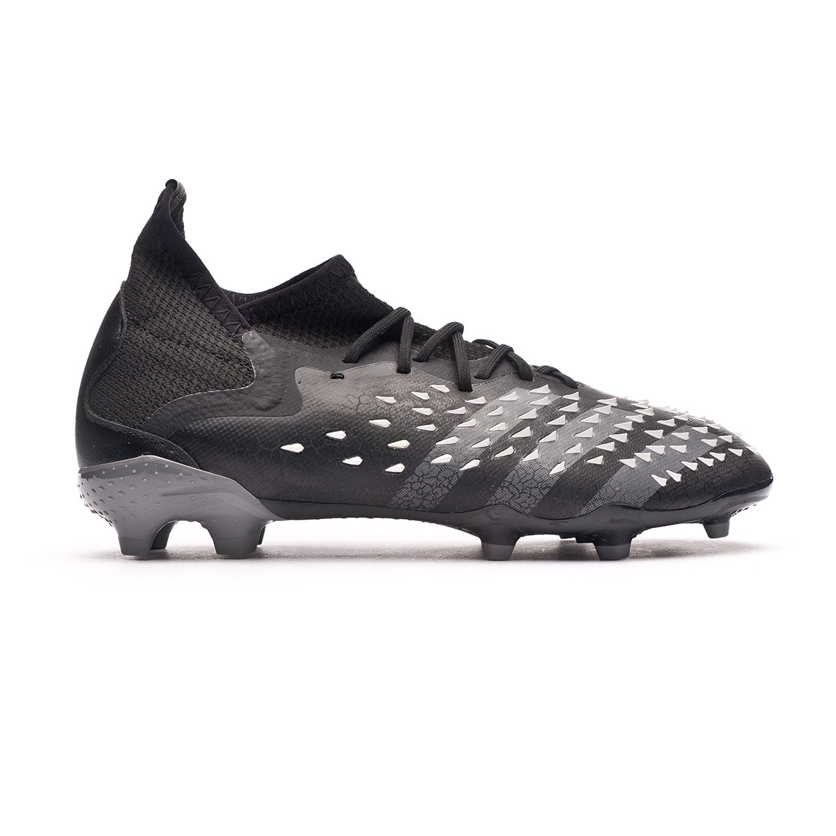 Bota de fútbol adidas Predator Freak .1 FG Niño Core Black-Grey Four-White  - Fútbol Emotion