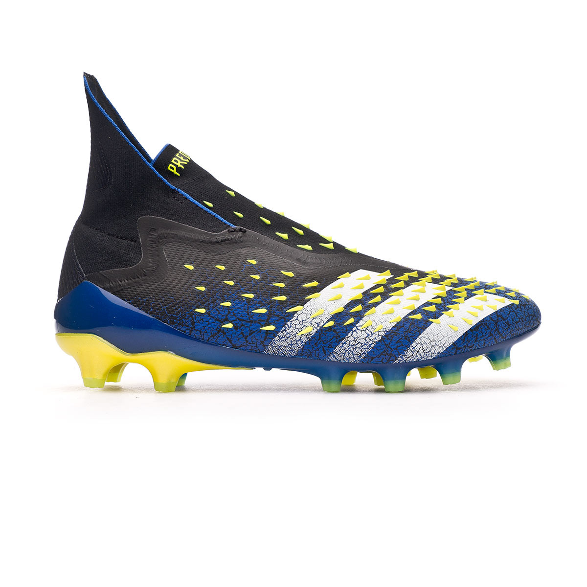 Bota de fútbol adidas Predator Freak + AG Black-White-Solar - Emotion