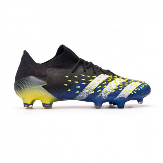 predator footy boots