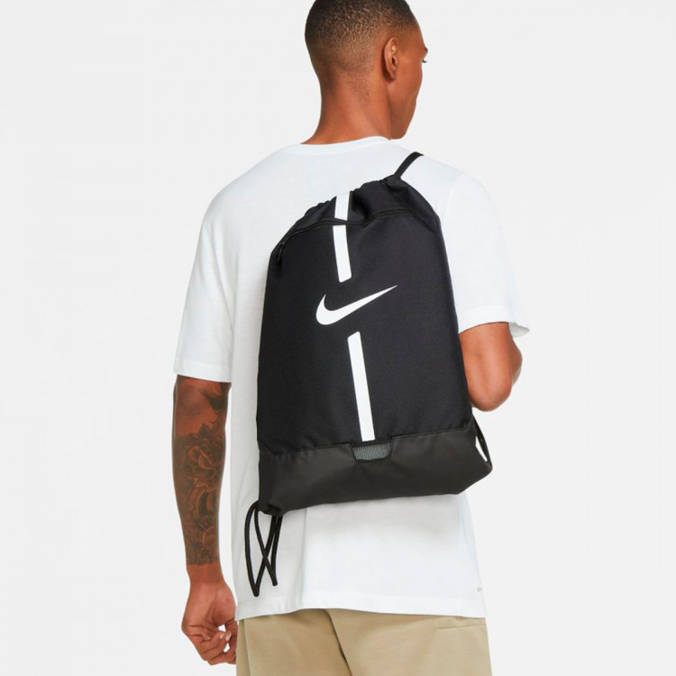 bolsa-nike-gym-sack-academy-black-black-white-3