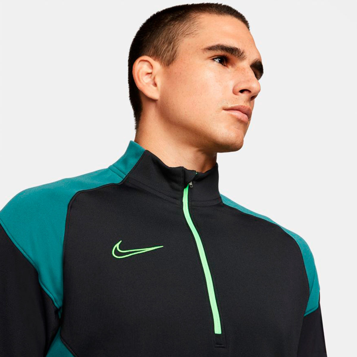 green and black nike tracksuit