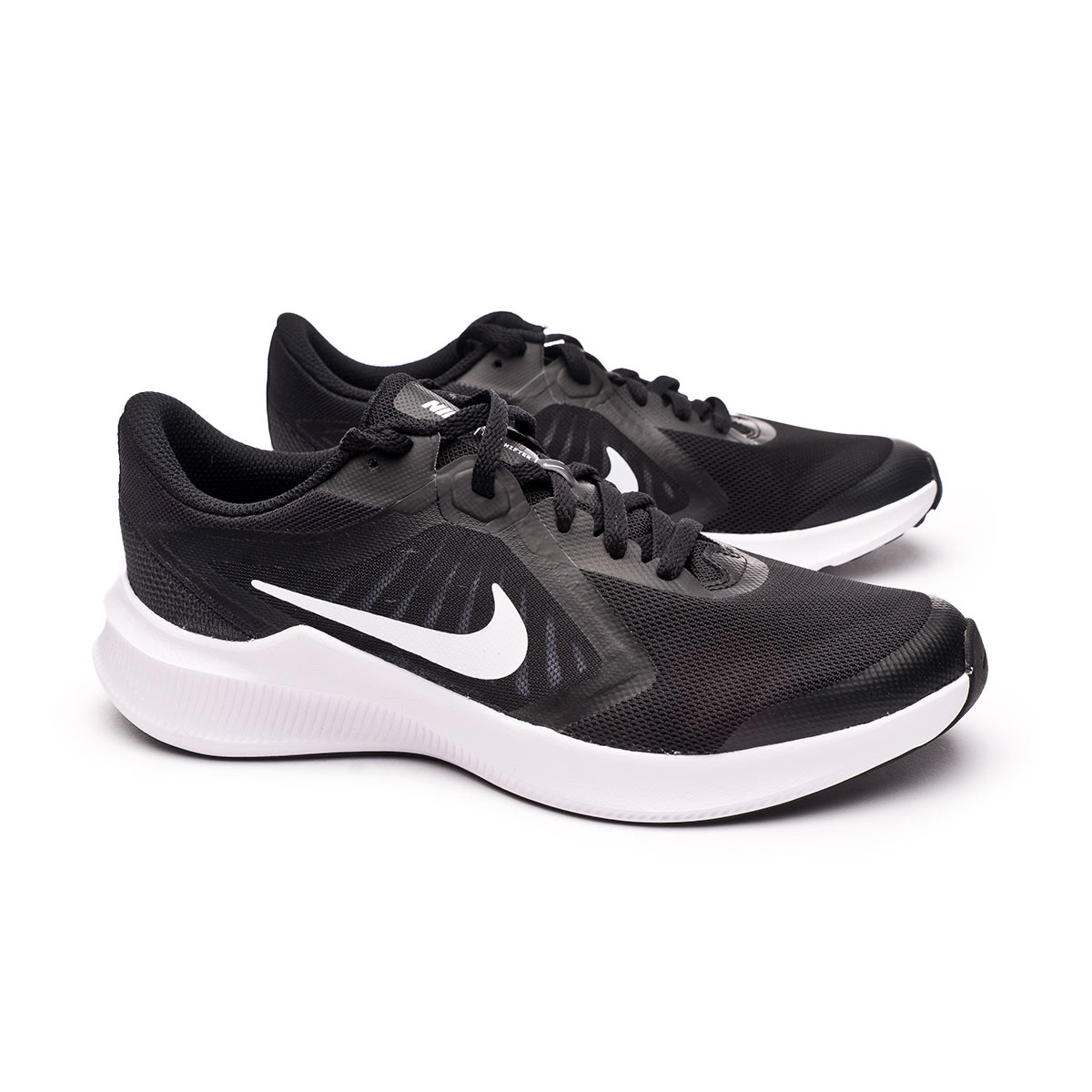 nike downshifter trainers