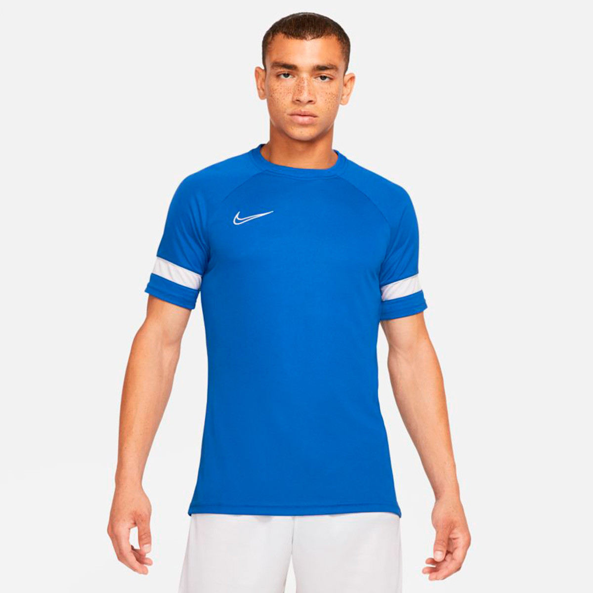 comercio Efectivamente carrera Camiseta Nike Academy 21 Training m/c Game Royal-White - Fútbol Emotion