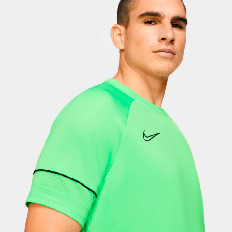 camiseta-nike-academy-21-training-mc-green-strike-black-green-strike-2.jpg