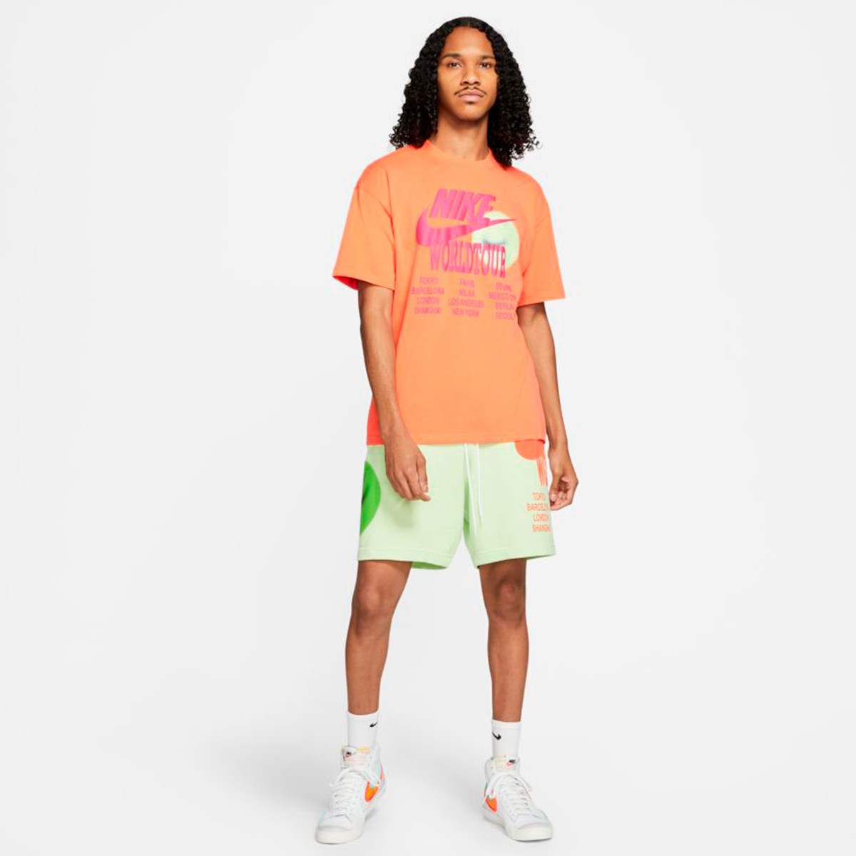 Camiseta Nike Sportswear World Tour Orange - Fútbol Emotion