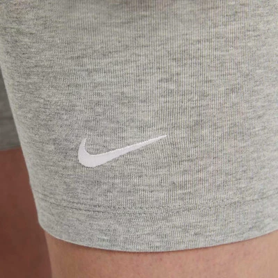 Nike Malla corta Sportswear Essential Biker Mujer — foto 4