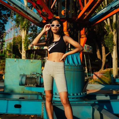 Nike Malla corta Sportswear Essential Biker Mujer — foto 7
