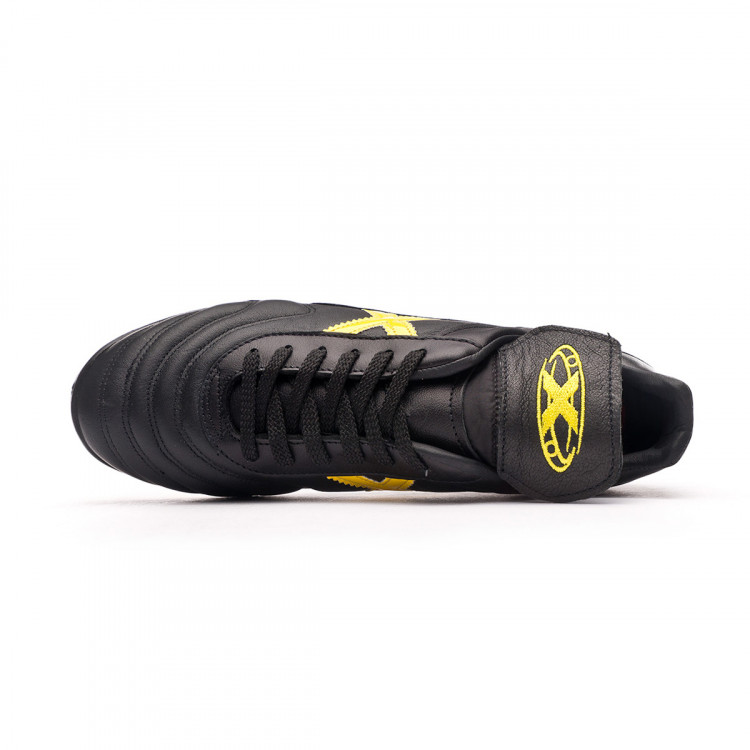 bota-munich-mundial-turf-black-yellow-4