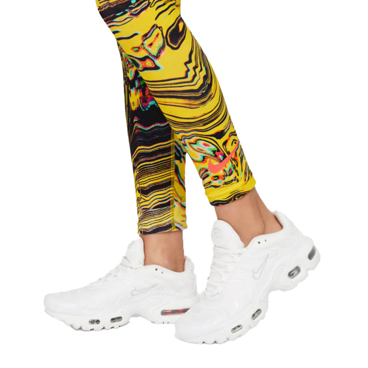 malla-nike-sportswear-tight-nino-yellow-strike-2.jpg