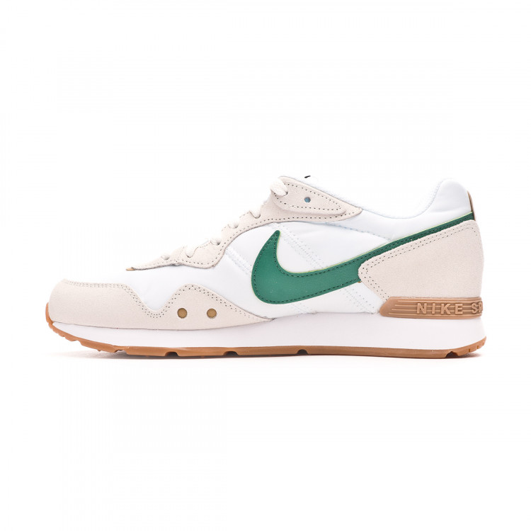 nike venture runner green