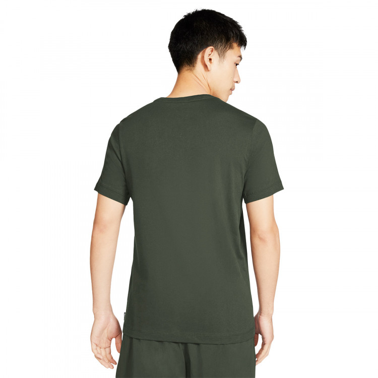 camiseta-nike-fc-essentials-carbon-green-1