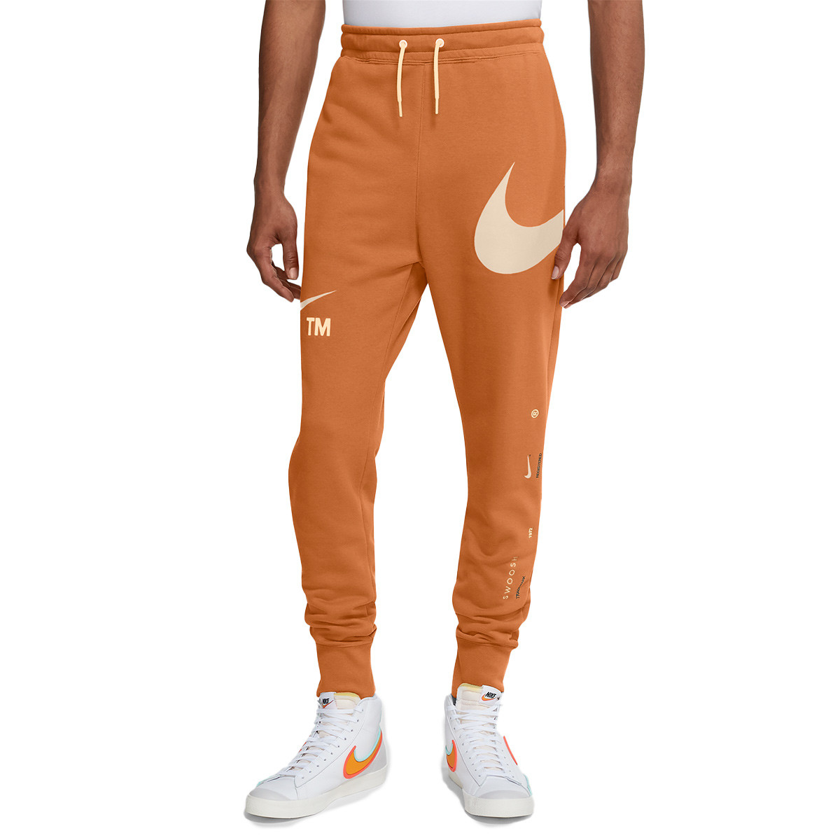 Pantaloni lunghi Nike NSW Swoosh Hot Curry-Pearl White - Fútbol Emotion