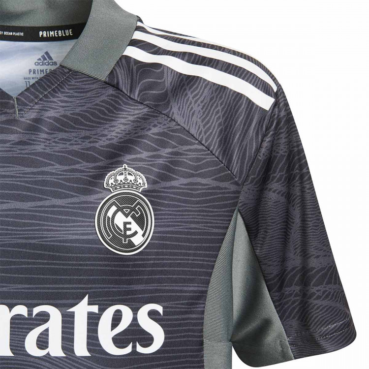 camiseta-adidas-real-madrid-primera-equipacion-portero-2021-2022-nino-black-2.jpg