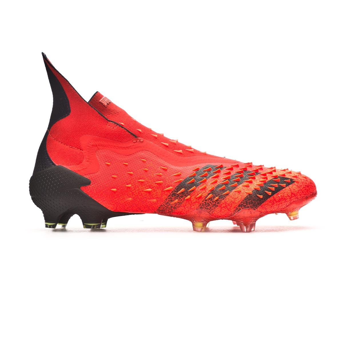 Componer Solo haz Cría Bota de fútbol adidas Predator Freak + FG Red-Black-Solar Red - Fútbol  Emotion